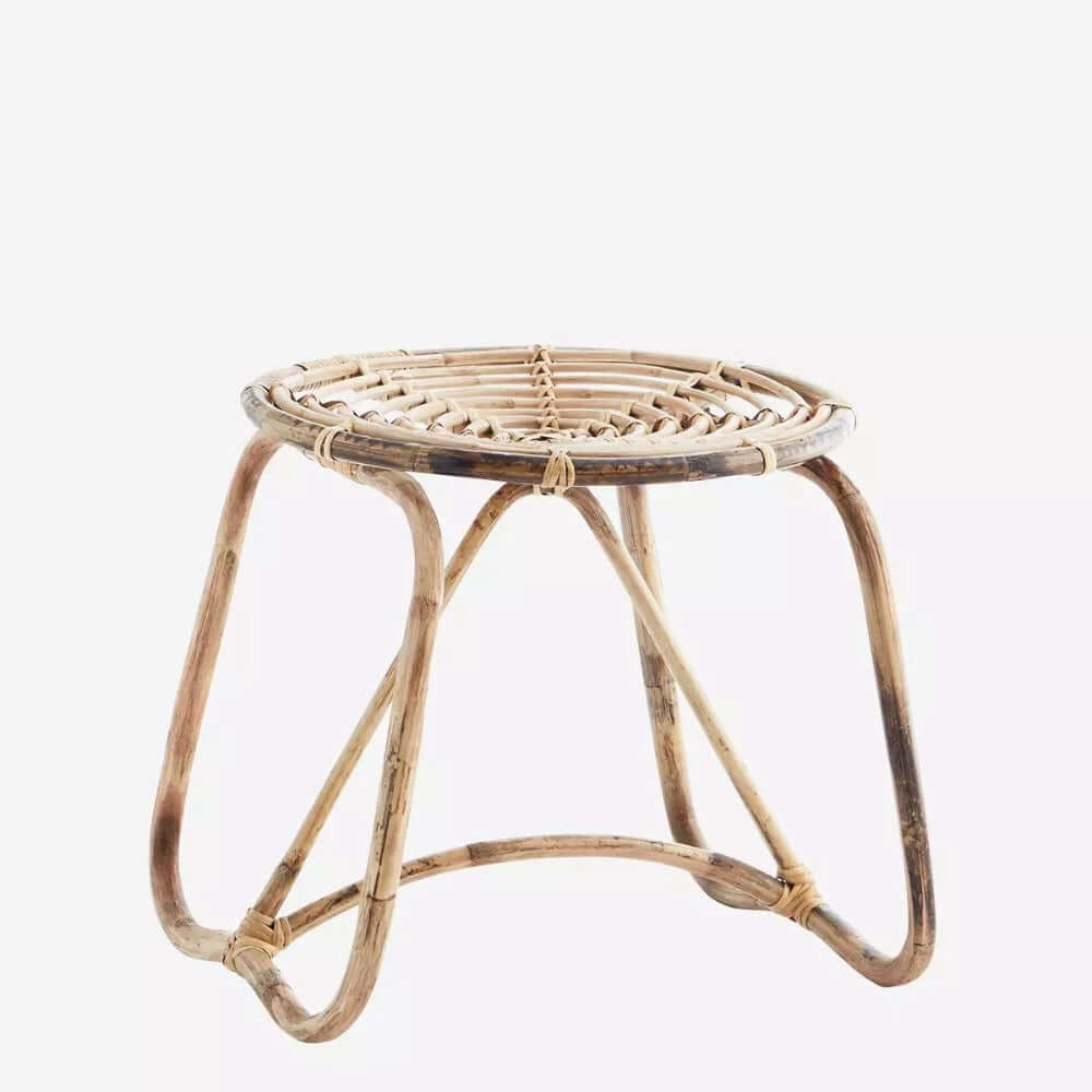 Minimaal buiten gebruik een Bamboo stool handmade in India from natural materials